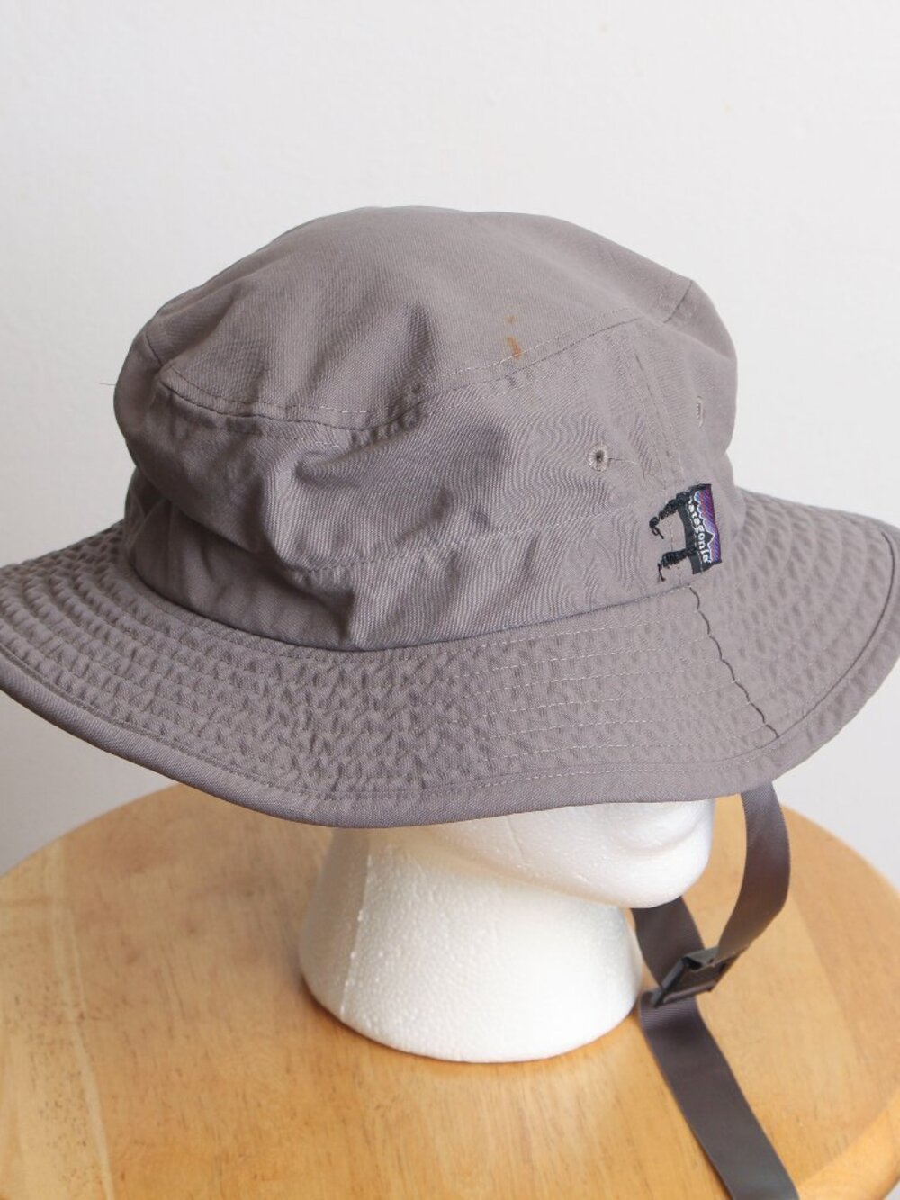 Patagonia Surf Brim Hat Unisex Medium Gray Bucket Sun Boonie w/ Stains